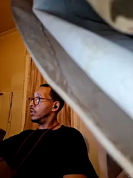 ThrowedWorldWide online show from 11/26/25, 05:29