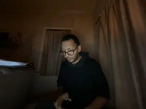 ThrowedWorldWide online show from 12/19/25, 02:37