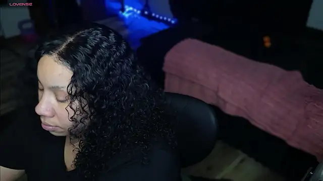 NeliaHexxen online show from 03/25/26, 09:14