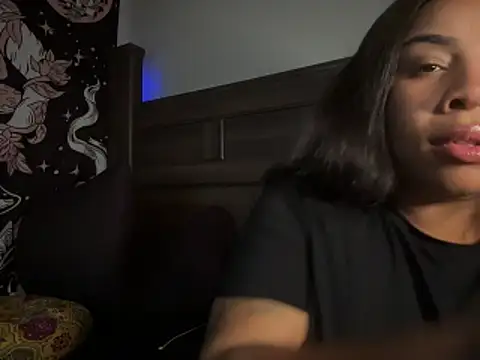 Snapshot of NeliaHexxen chatting on 12/04/25, 02:49 NeliaHexxen online show from 12/04/25, 02:49