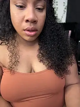 NeliaHexxen online show from 02/18/26, 07:06