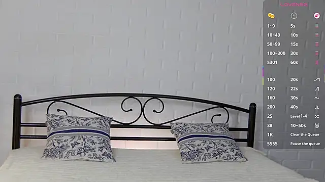 Snapshot of KariDollar chatting on 03/06/26, 09:10 KariDollar online show from 03/06/26, 09:10