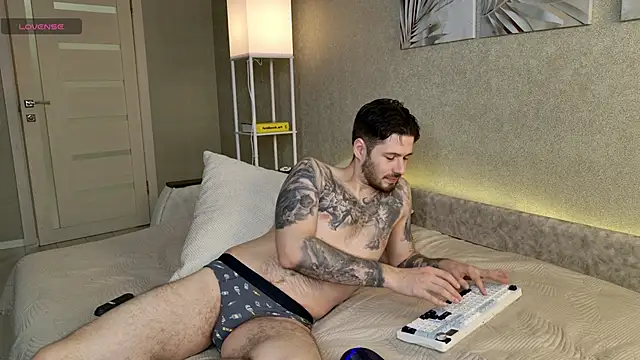 coupleeyess online show from 04/04/26, 10:00