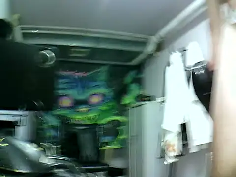 krerem online show from 10/23/25, 03:10