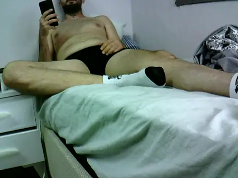 Snapshot of krerem chatting on 10/18/25, 01:57 krerem online show from 10/18/25, 01:57
