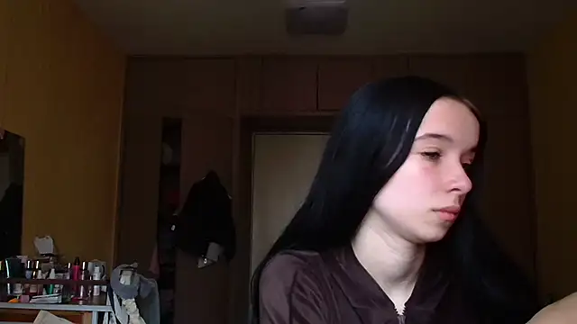 Emilia Light online show from 03/30/26, 07:21