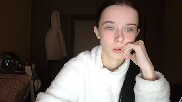 Emilia Light online show from 02/11/26, 05:40