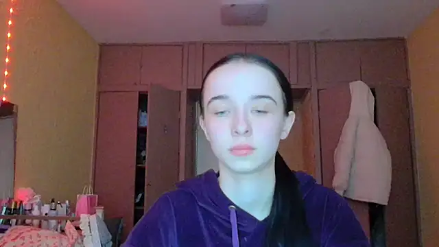 Emilia Light online show from 03/02/26, 06:36