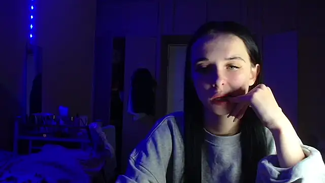 Emilia Light online show from 03/26/26, 08:07