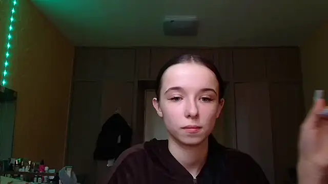 Emilia Light online show from 04/10/26, 10:11