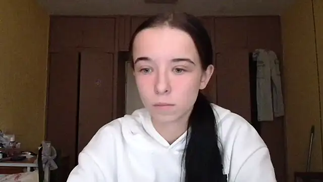 Emilia Light online show from 10/21/25, 07:19