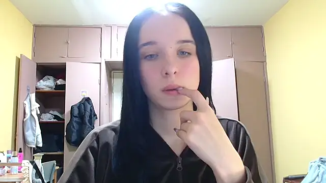 Emilia Light online show from 03/08/26, 04:21