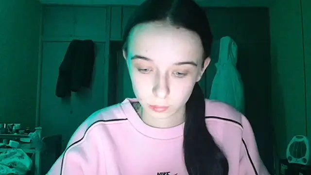 Emilia Light online show from 11/30/25, 03:46