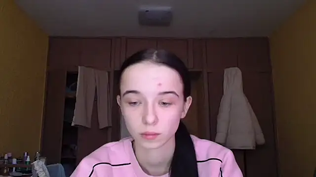 Emilia Light online show from 01/12/26, 08:43