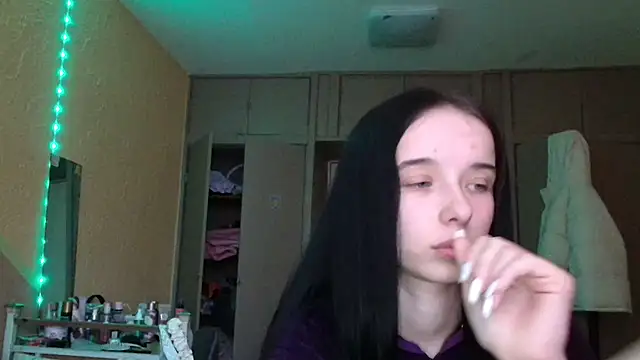 Emilia Light online show from 01/17/26, 01:04