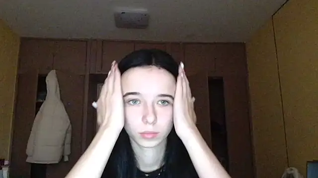 Emilia Light online show from 11/03/25, 06:51