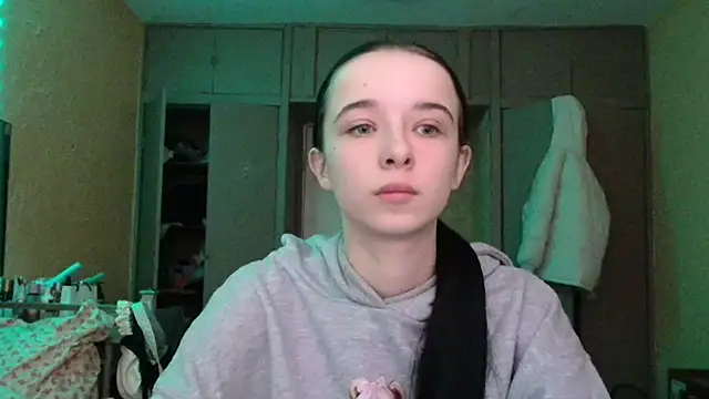 Emilia Light online show from 02/25/26, 06:35