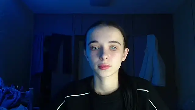 Emilia Light online show from 12/15/25, 04:46