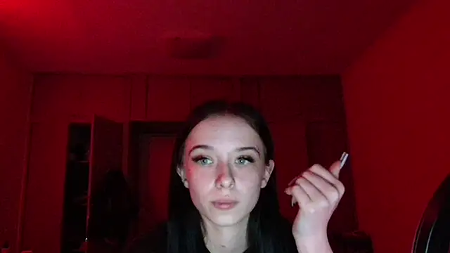 Emilia Light online show from 04/17/26, 06:55