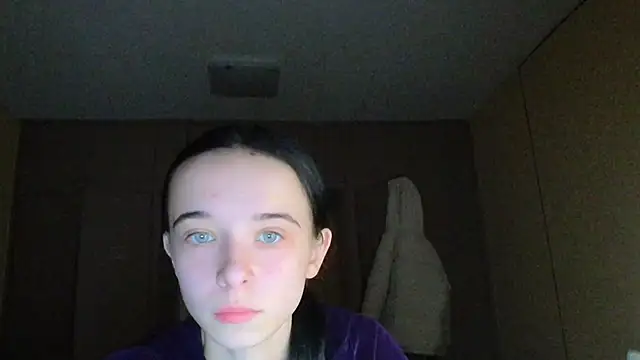 Emilia Light online show from 11/10/25, 06:07