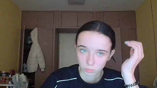 Emilia Light online show from 11/05/25, 09:56