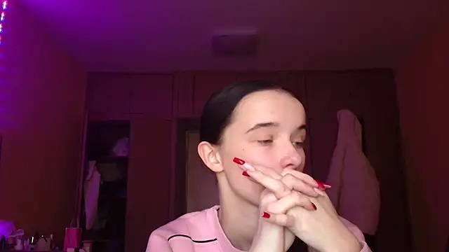 Emilia Light online show from 03/03/26, 07:37