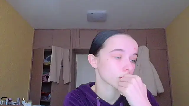 Emilia Light online show from 01/13/26, 08:18