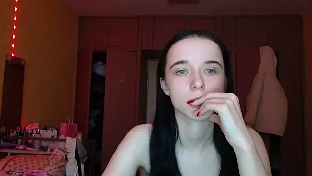 Emilia Light online show from 03/01/26, 08:58