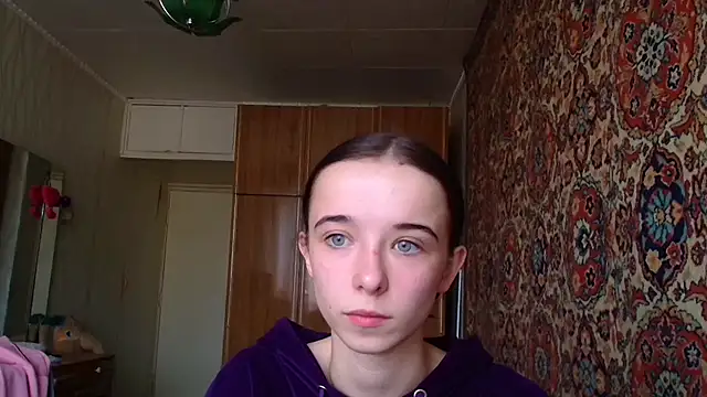 Emilia Light online show from 10/25/25, 08:13