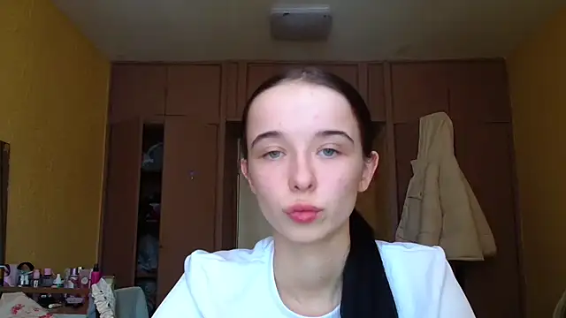 Emilia Light online show from 01/19/26, 10:19