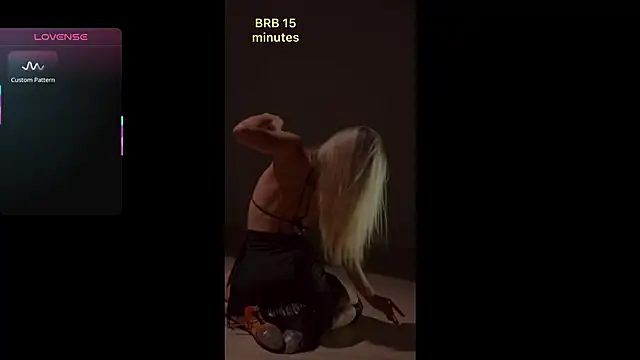 Snapshot of Merrymee19 chatting on 10/13/25, 09:33 Merrymee19 online show from 10/13/25, 09:33