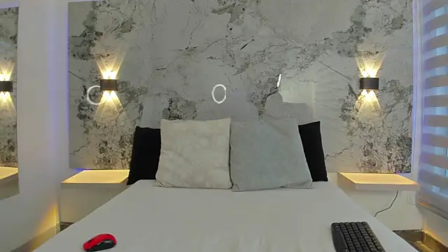 ZOE LE online show from 04/09/26, 11:49