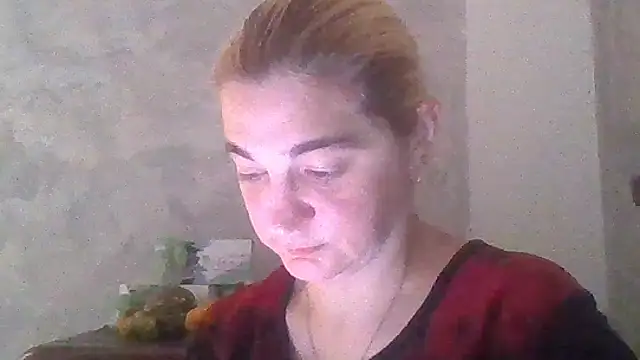 Snapshot of GoldenAngelMilf chatting on 10/14/25, 07:53 GoldenAngelMilf online show from 10/14/25, 07:53