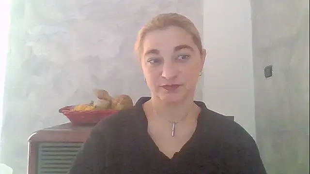 Snapshot of GoldenAngelMilf chatting on 02/13/26, 12:16 GoldenAngelMilf online show from 02/13/26, 12:16