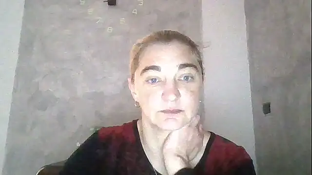 Snapshot of GoldenAngelMilf chatting on 10/15/25, 06:54 GoldenAngelMilf online show from 10/15/25, 06:54
