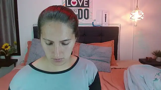 Snapshot of Sharon_10_ chatting on 10/02/25, 01:53 Sharon 10  online show from 10/02/25, 01:53