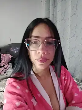 Snapshot of YaraDuartee chatting on 07/31/26, 01:38 YaraDuartee online show from 07/31/26, 01:38