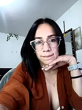 YaraDuartee online show from 10/21/25, 02:11