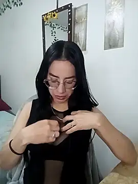 YaraDuartee online show from 12/14/25, 07:41