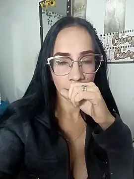 YaraDuartee online show from 01/07/26, 02:27