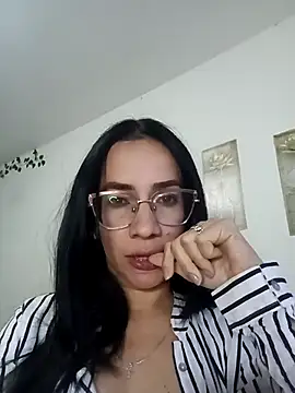 YaraDuartee online show from 12/02/25, 12:33