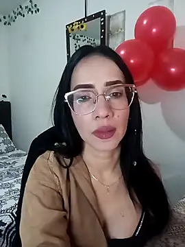 Snapshot of YaraDuartee chatting on 02/20/26, 01:13 YaraDuartee online show from 02/20/26, 01:13