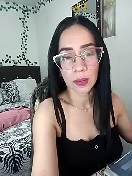 Snapshot of YaraDuartee chatting on 03/03/26, 12:50 YaraDuartee online show from 03/03/26, 12:50