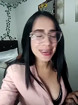 Snapshot of YaraDuartee chatting on 02/03/26, 12:54 YaraDuartee online show from 02/03/26, 12:54