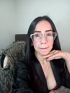 Snapshot of YaraDuartee chatting on 03/21/26, 02:24 YaraDuartee online show from 03/21/26, 02:24
