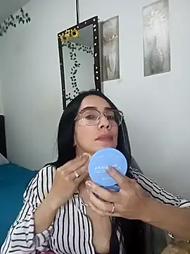 YaraDuartee online show from 12/17/25, 01:10