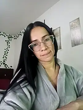 YaraDuartee online show from 12/01/25, 01:28