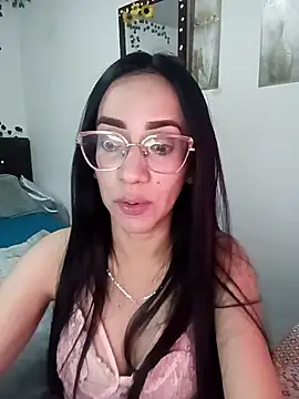 Snapshot of YaraDuartee chatting on 01/16/26, 09:19 YaraDuartee online show from 01/16/26, 09:19