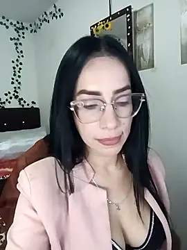 Snapshot of YaraDuartee chatting on 02/09/26, 11:47 YaraDuartee online show from 02/09/26, 11:47