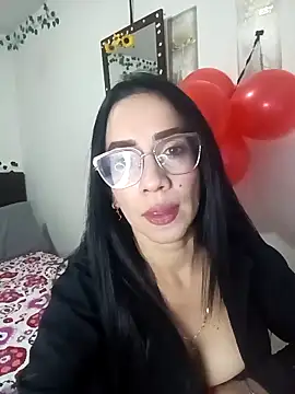 Snapshot of YaraDuartee chatting on 02/25/26, 01:50 YaraDuartee online show from 02/25/26, 01:50